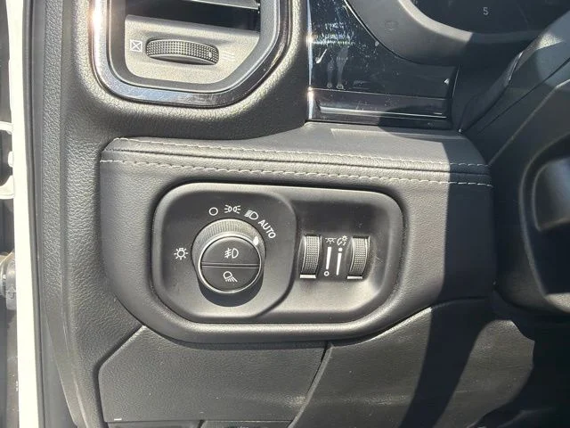 Used 2025 White Ram Limited image 30