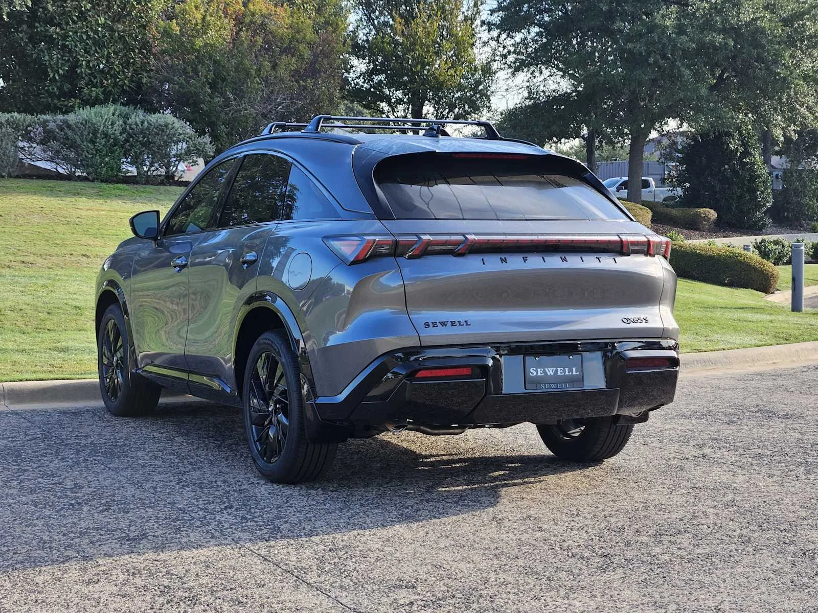 New 2027 GRAPHITE SHADOW INFINITI Sport AWD image 3