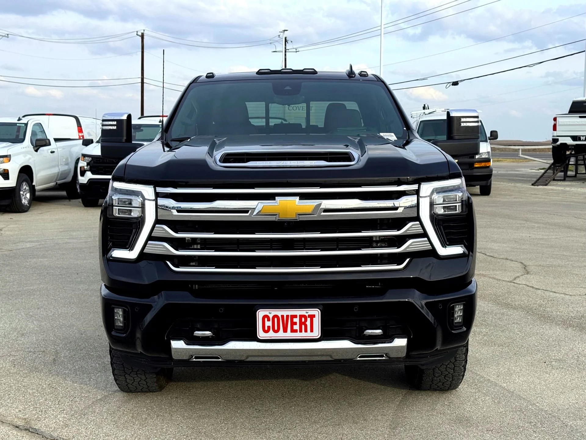 Used 2025 Black Chevrolet High Country image 4