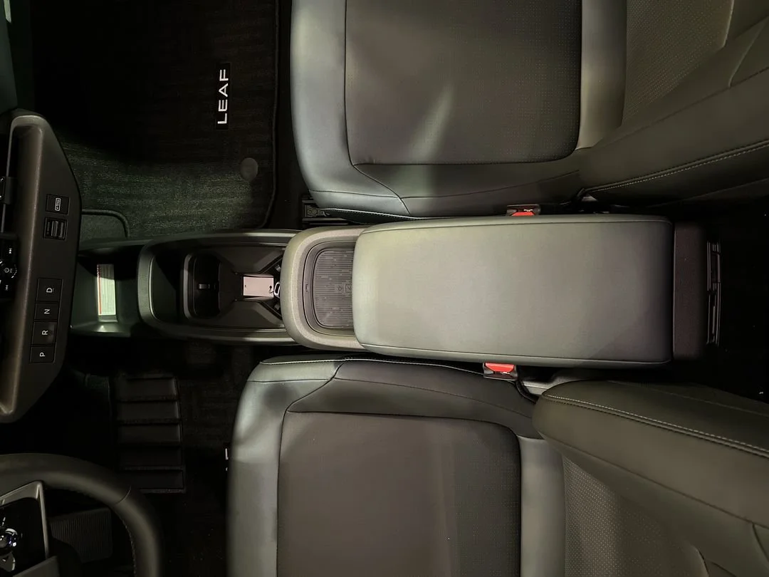 New 2026 Everest White Pearl TriCoat / Super Black Two-tone Nissan SV+ image 22
