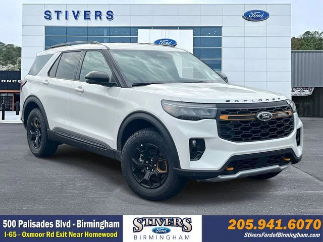 New 2026 Star White Metallic Tri-Coat Ford Tremor image 1