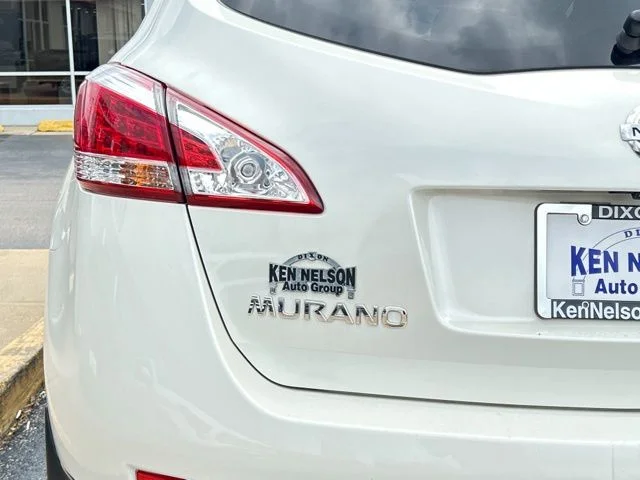 Used 2012 White Nissan SL image 9
