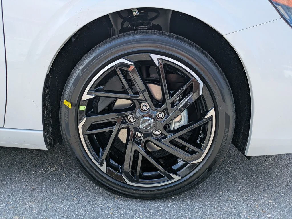 New 2027 Aspen White TriCoat Nissan SR image 11