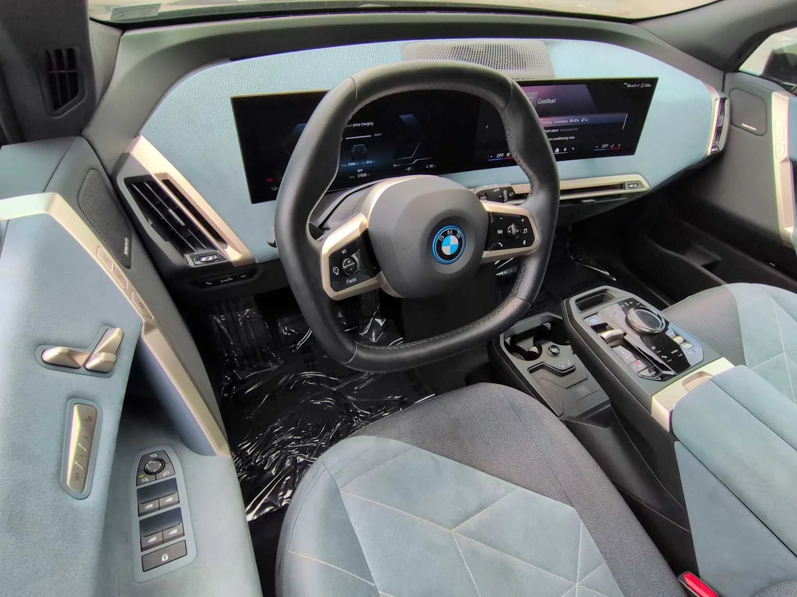 Certified Used 2024 Black Sapphire Metallic BMW xDrive50 image 10