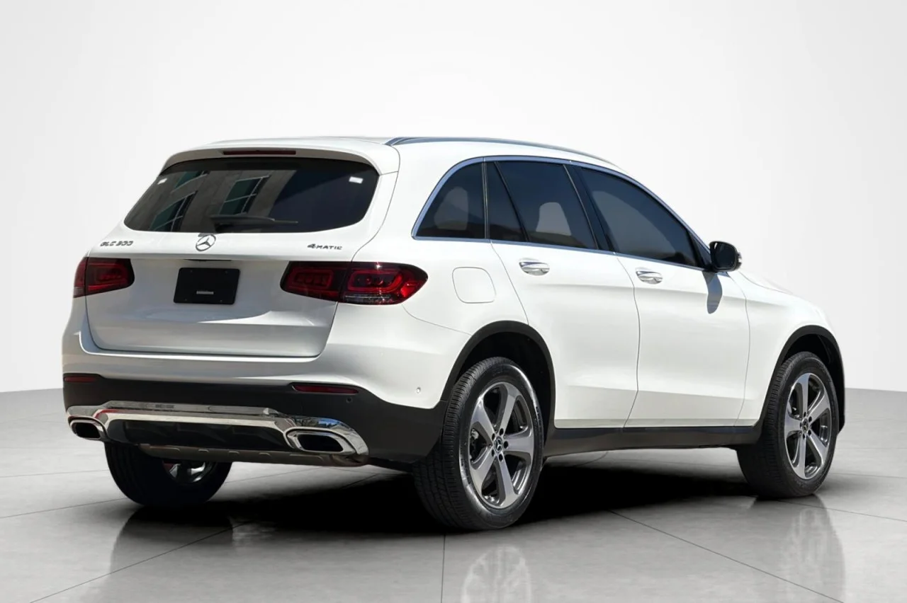 Certified Used 2022 Polar White Mercedes-Benz GLC 300 image 5