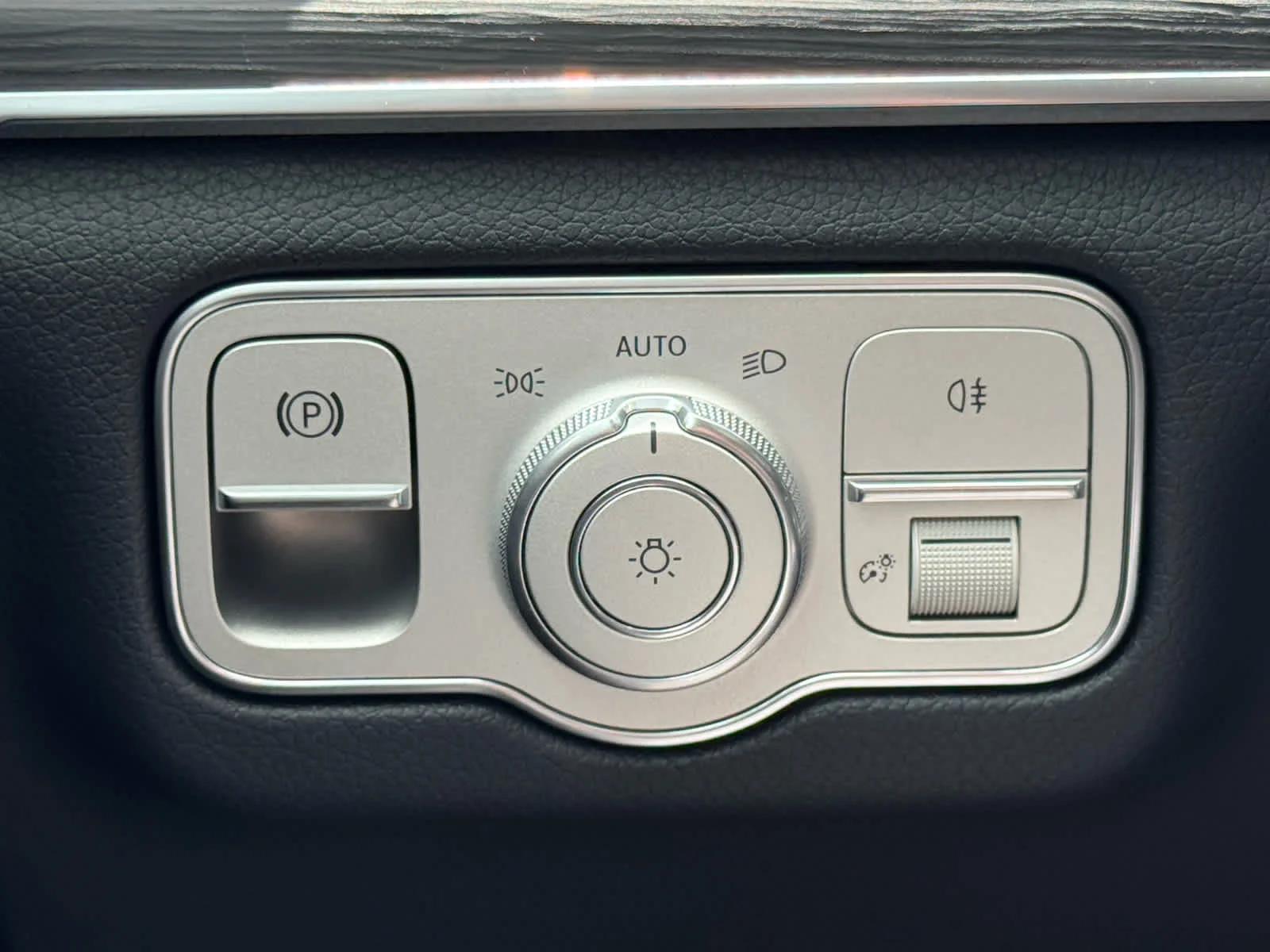 New 2026 Obsidian Black Metallic Mercedes-Benz GLS 450 image 33