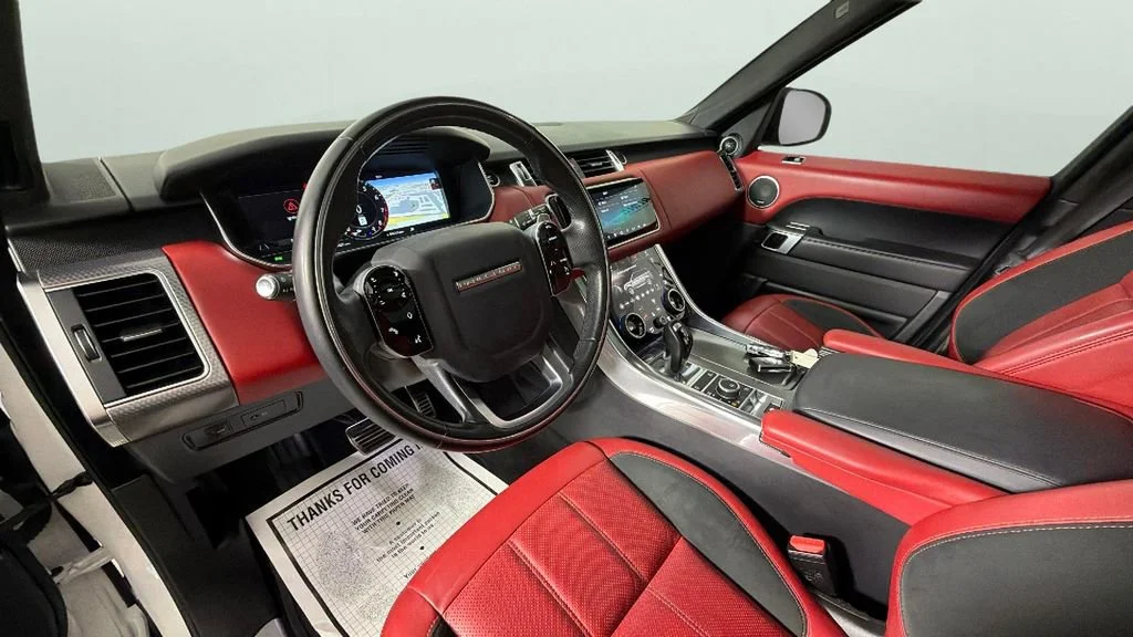 Used 2022 White Land Rover HSE Dynamic image 18