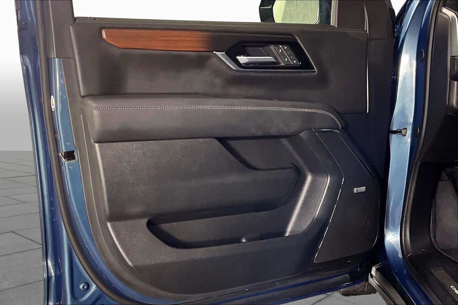 Used 2025 Downpour Metallic GMC Denali image 20