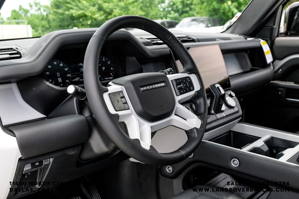 New 2026 Borasco Grey Metallic Land Rover X-Dynamic SE image 15