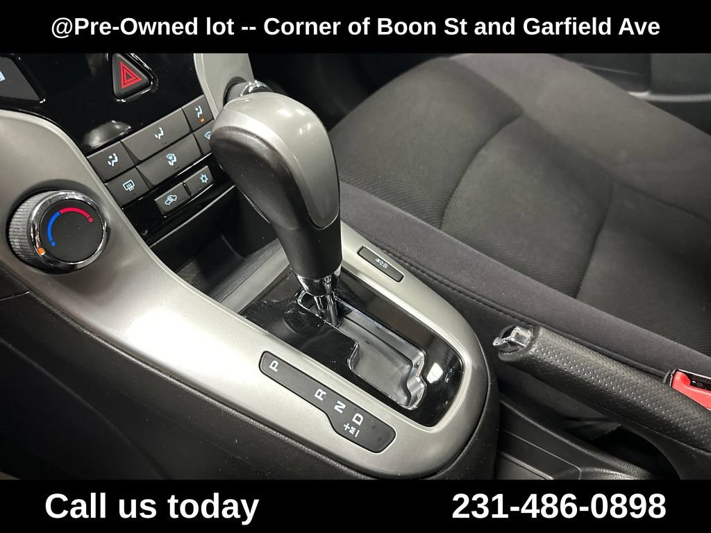 Used 2014 RED HOT Chevrolet 1LT image 24