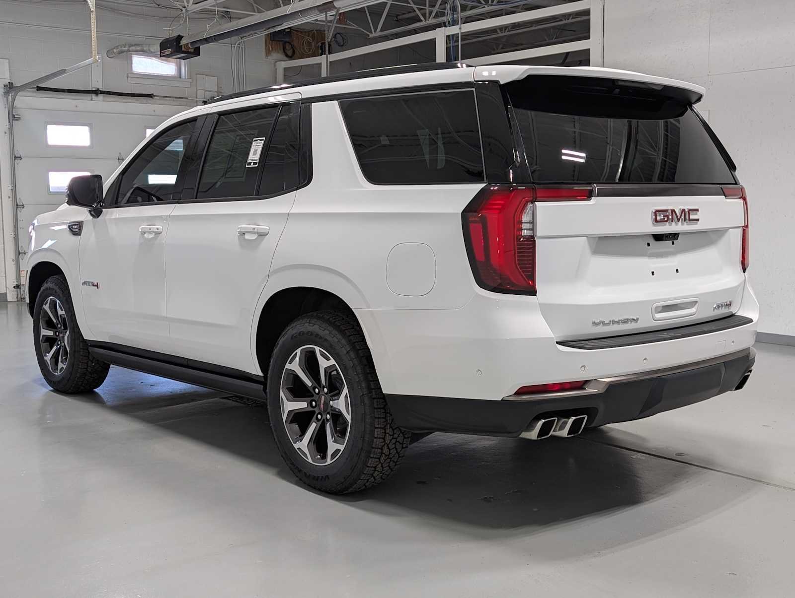 Used 2025 Summit White GMC AT4 Ultimate image 11