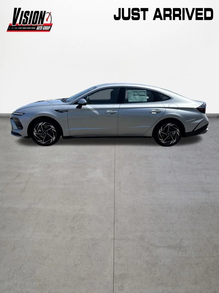 New 2026 Silver Hyundai SEL Sport image 3