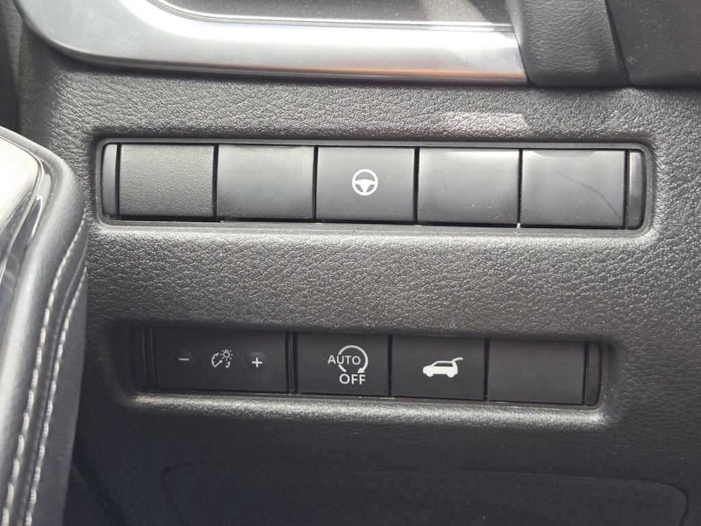 Used 2025 Blue Nissan SV image 17
