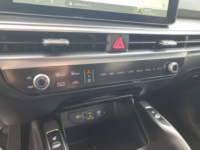 2025 Kia Sorento EX Hybrid - Photo 18