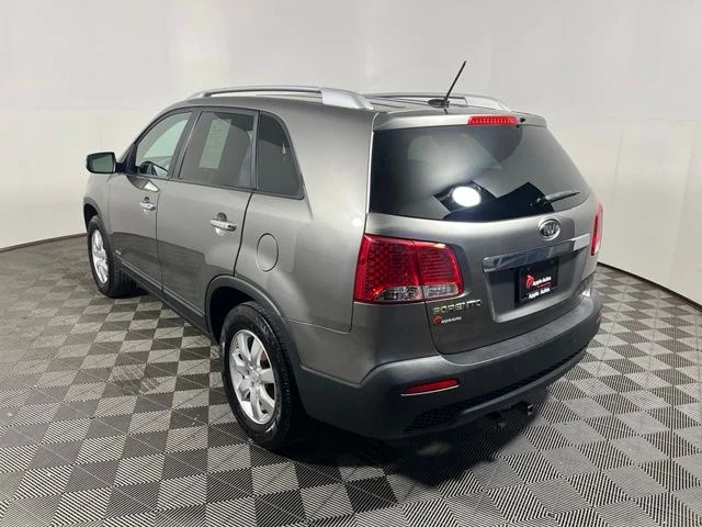 Used 2011 Silver Kia LX image 5