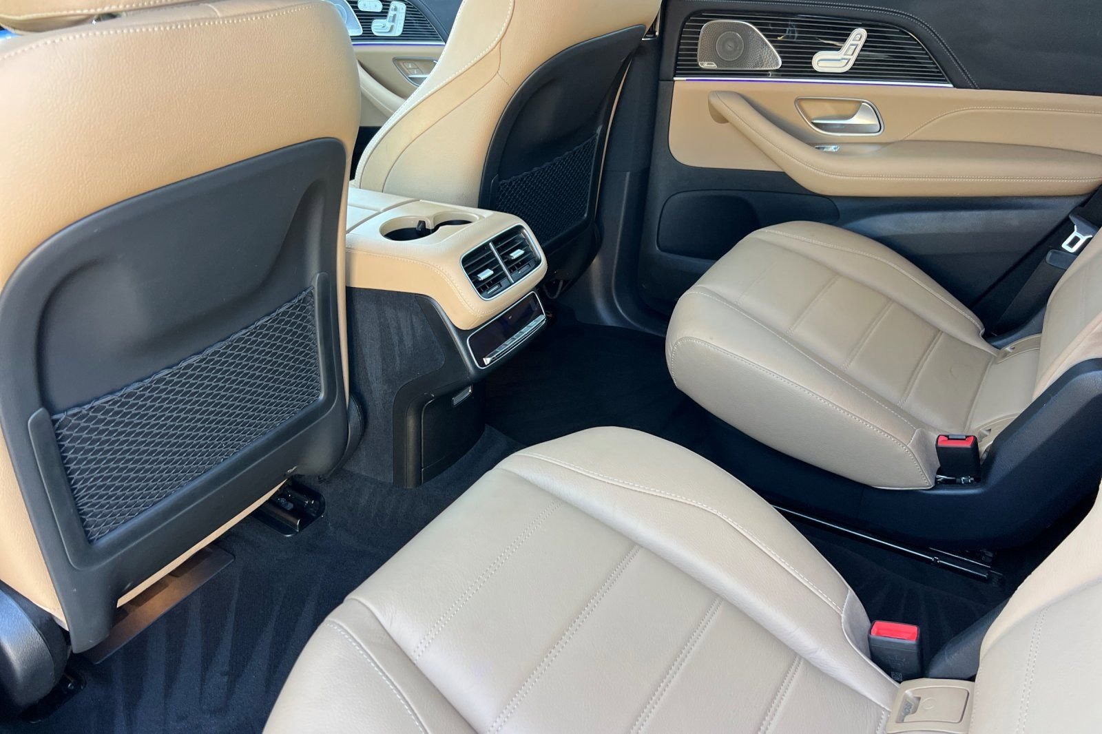 Used 2024 Twilight Blue Metallic Mercedes-Benz 450 image 4