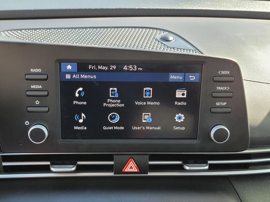 Used 2025 White Hyundai SE image 17