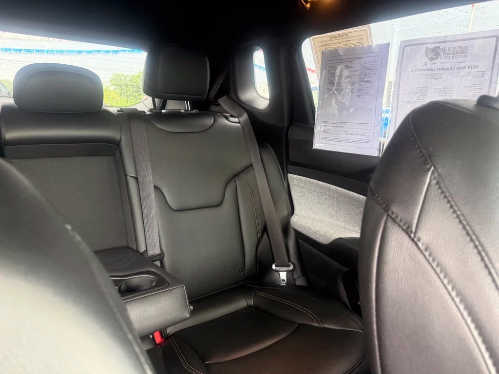 Used 2024 Black Jeep Latitude Lux image 54