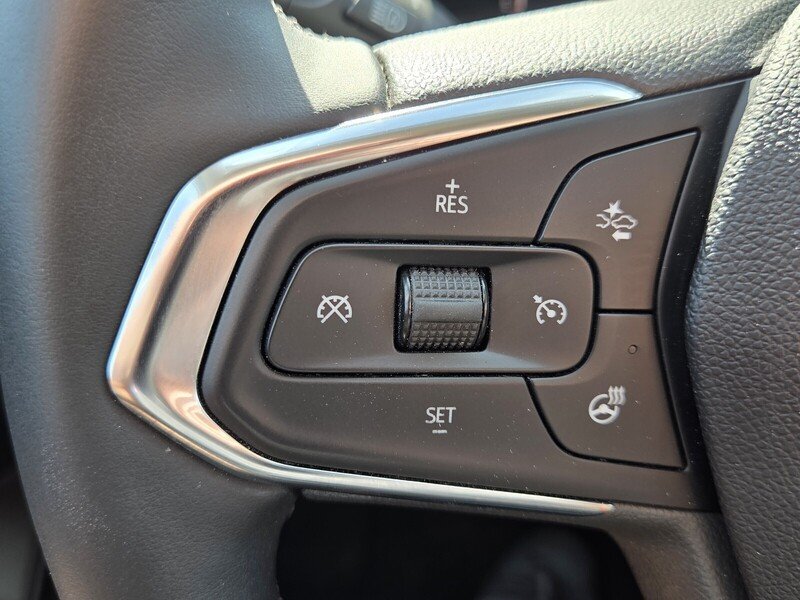 Used 2024 Summit White CHEVROLET FWD 4DR LT image 31