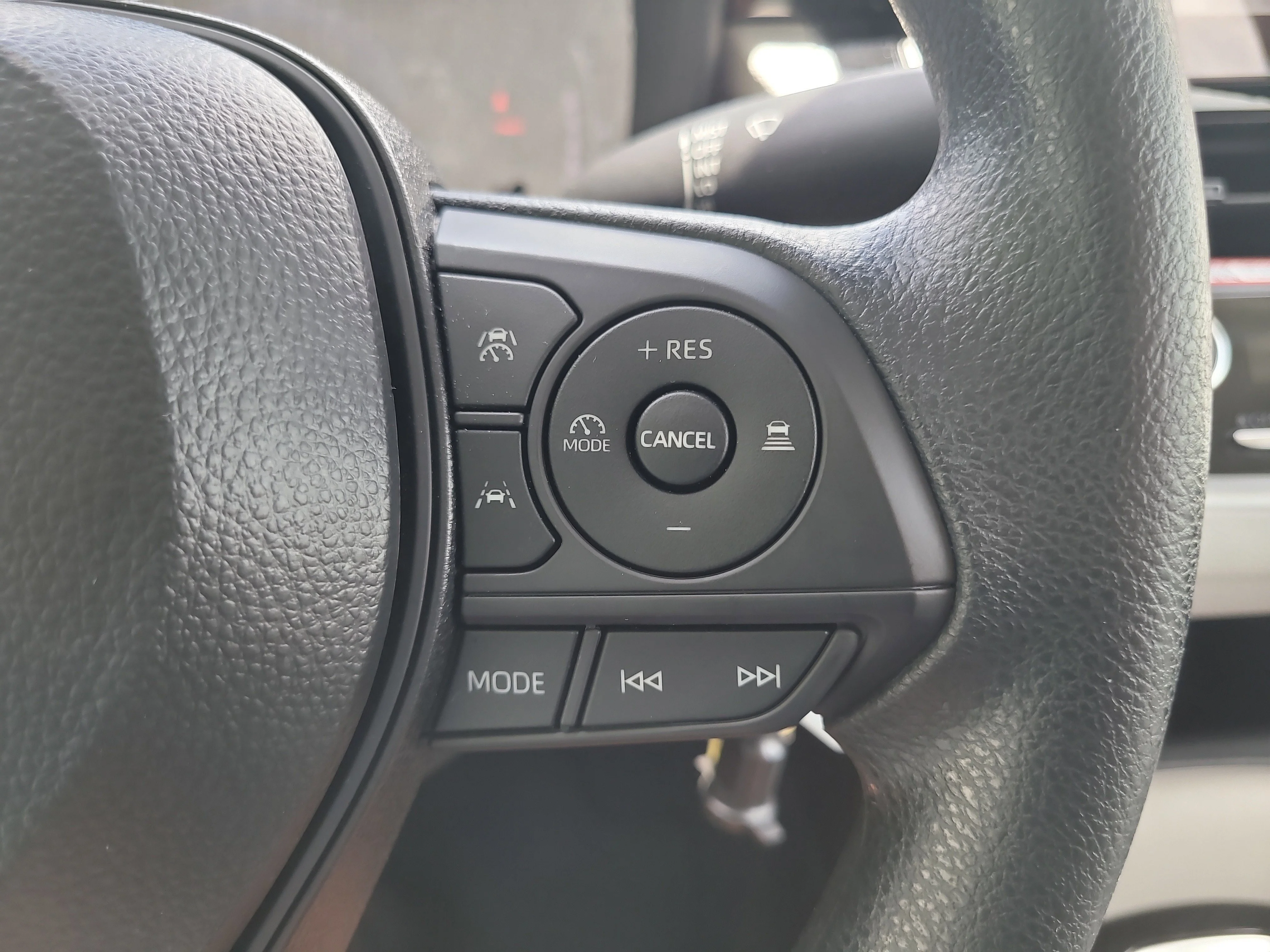 Certified Used 2026 Pearl Toyota LE image 27