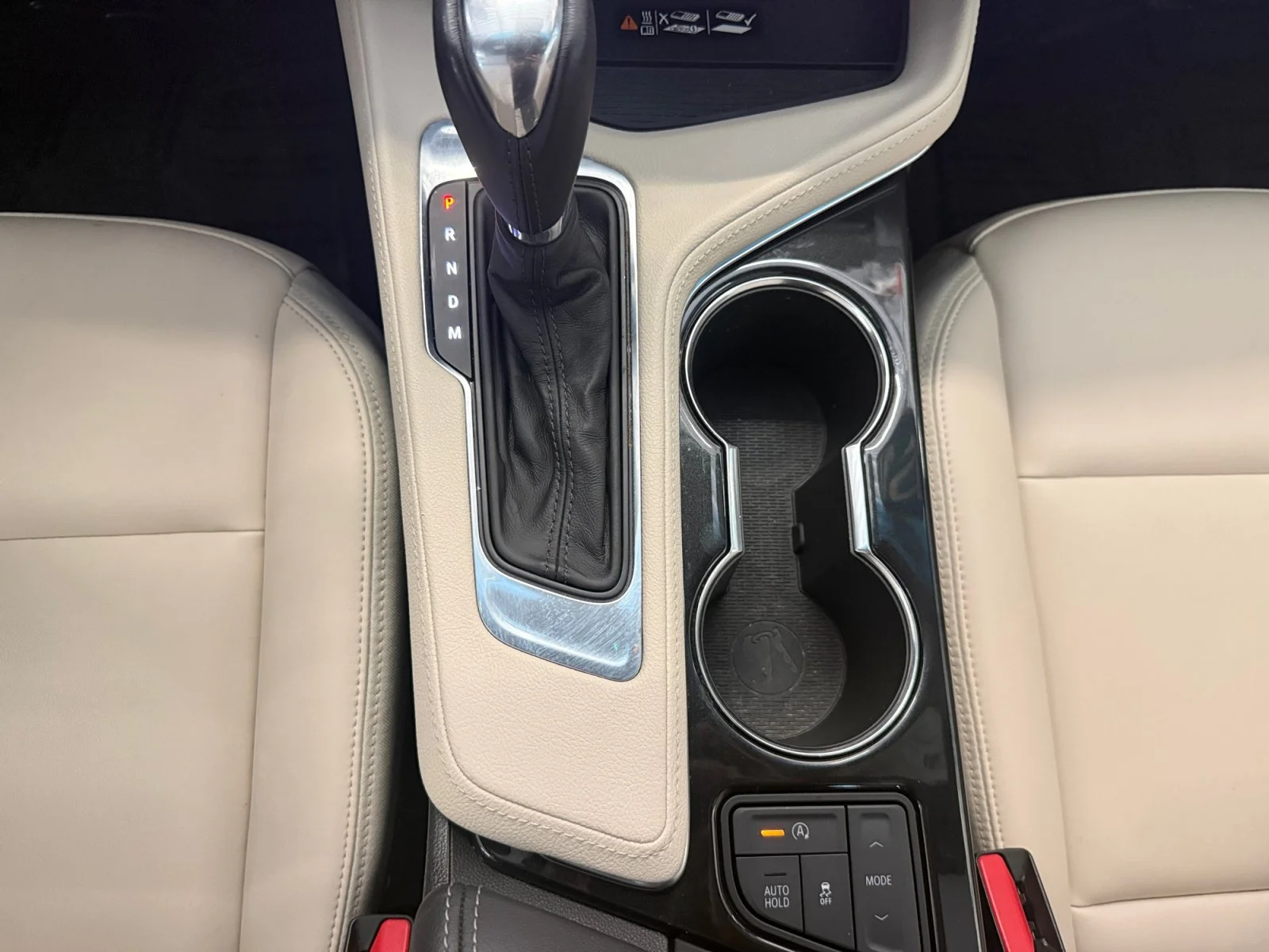 Used 2020 CRYSTAL WHITE TRICOAT Cadillac Luxury image 11