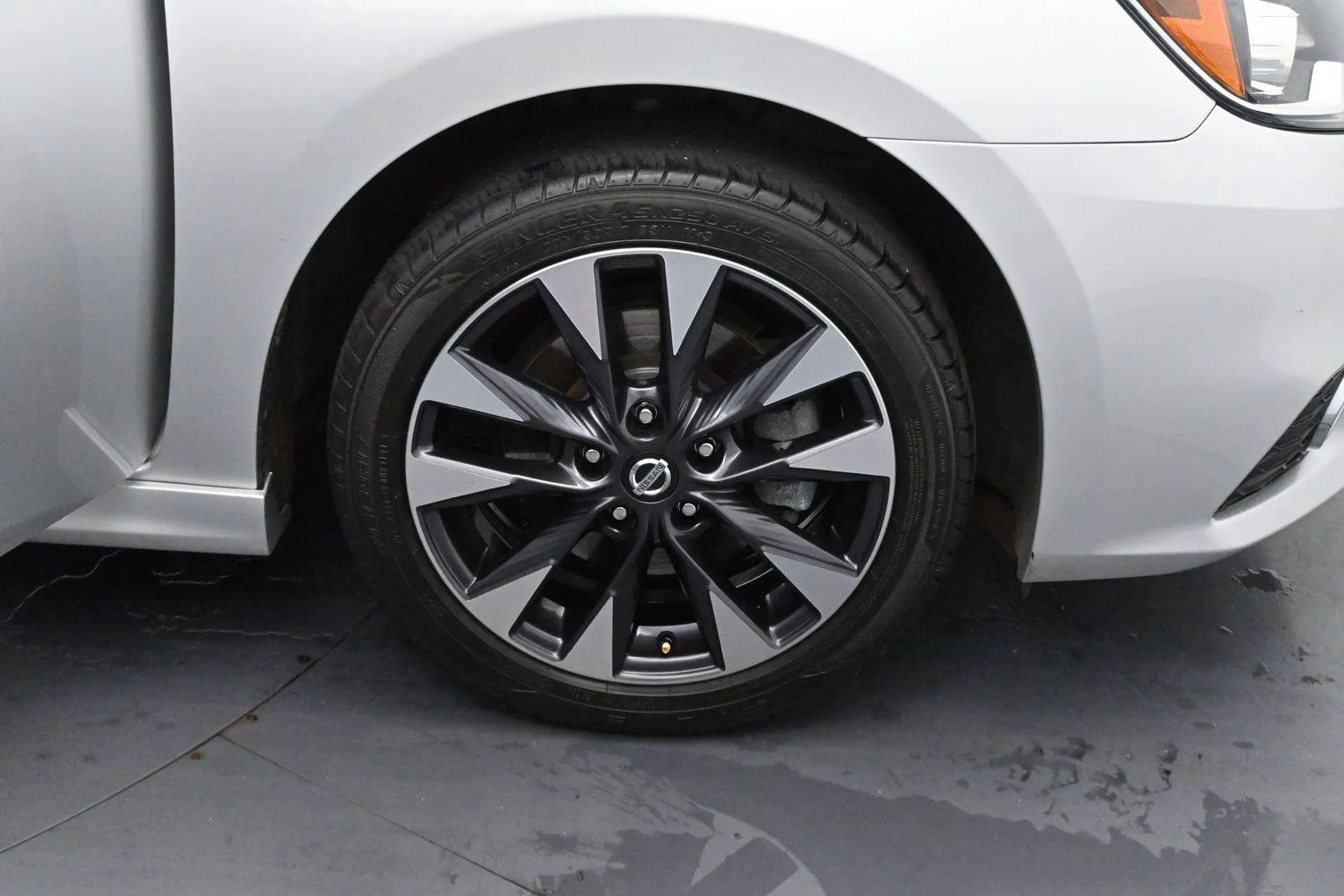 Used 2017 Brilliant Silver Nissan SR Turbo image 32