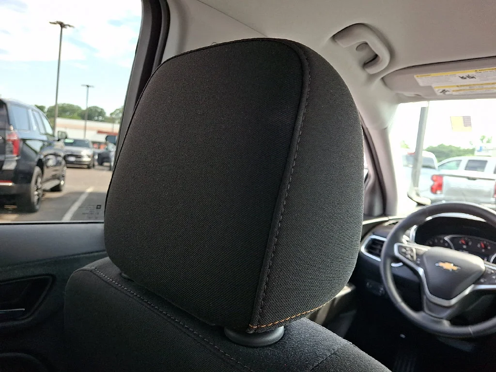 Used 2023 Summit White Chevrolet LT image 14