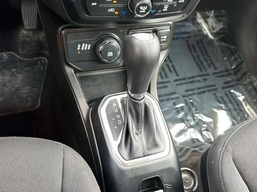 Used 2023 Red Jeep Altitude image 16