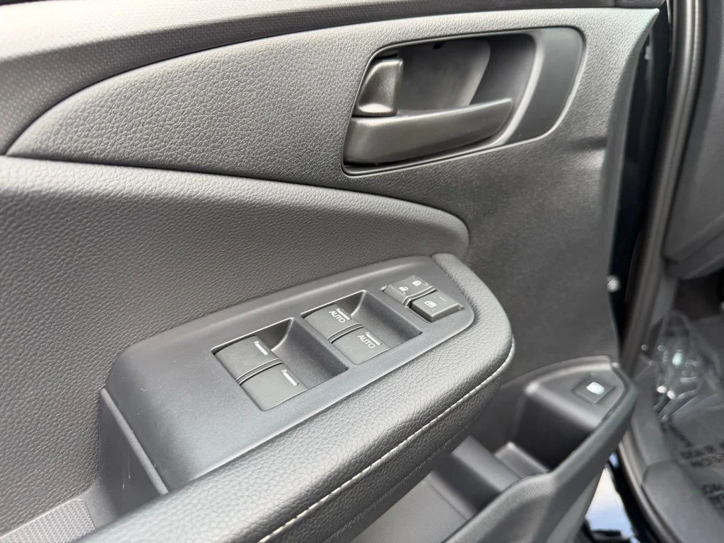 2026 Honda Ridgeline Sport - Photo 17