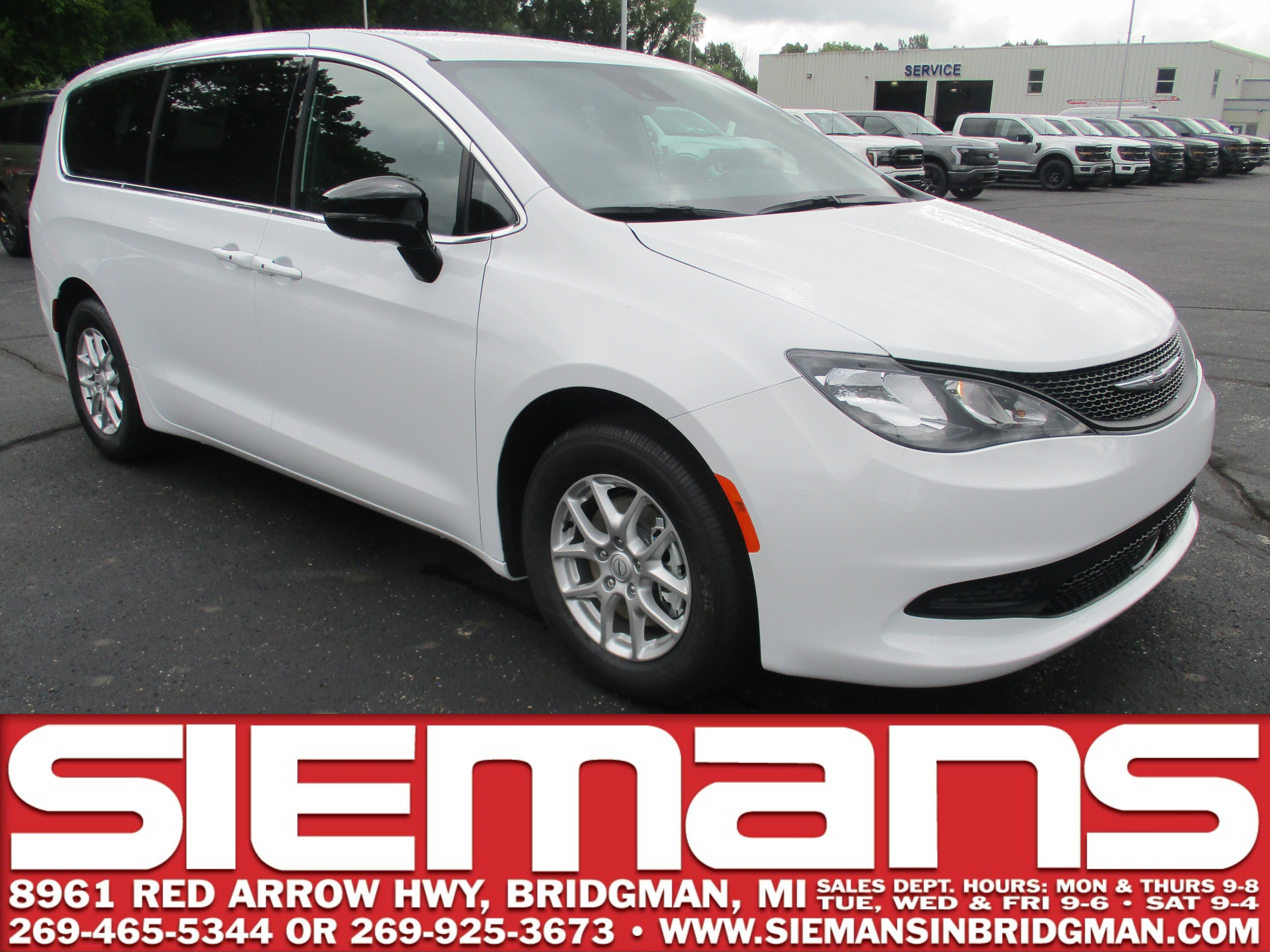 2026 Chrysler Voyager LX