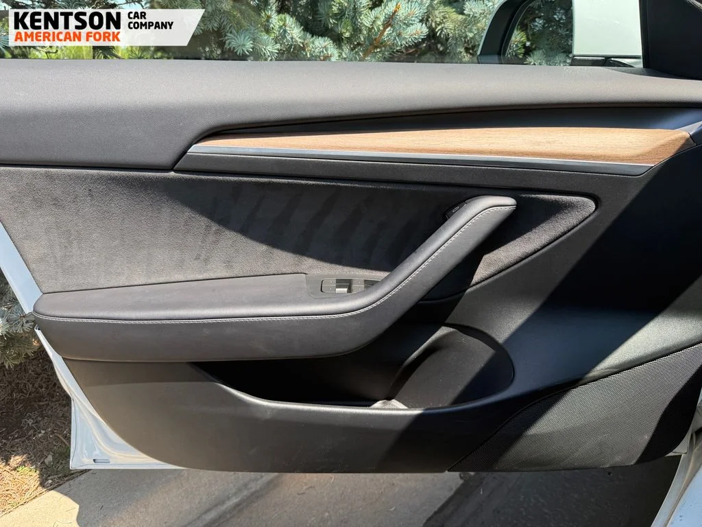 Used 2023 White Tesla Long Range image 15