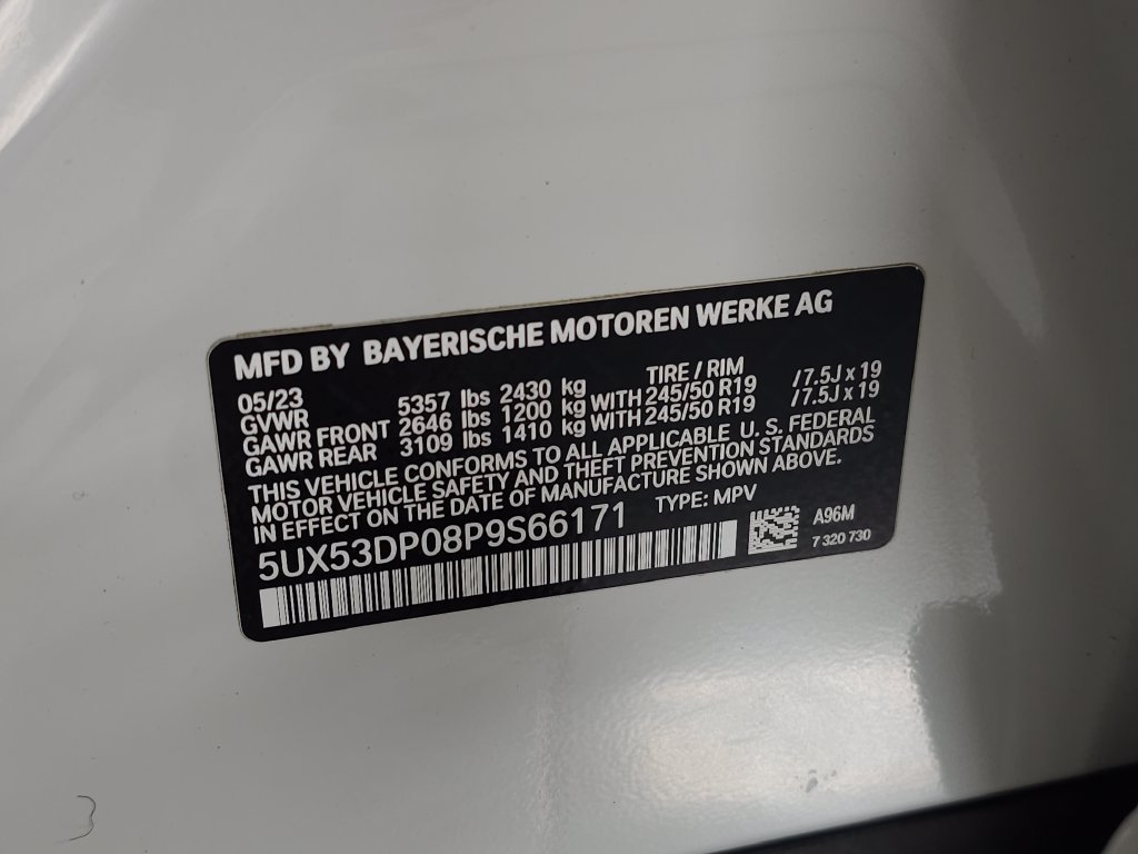 Used 2023 White BMW xDrive30i image 37