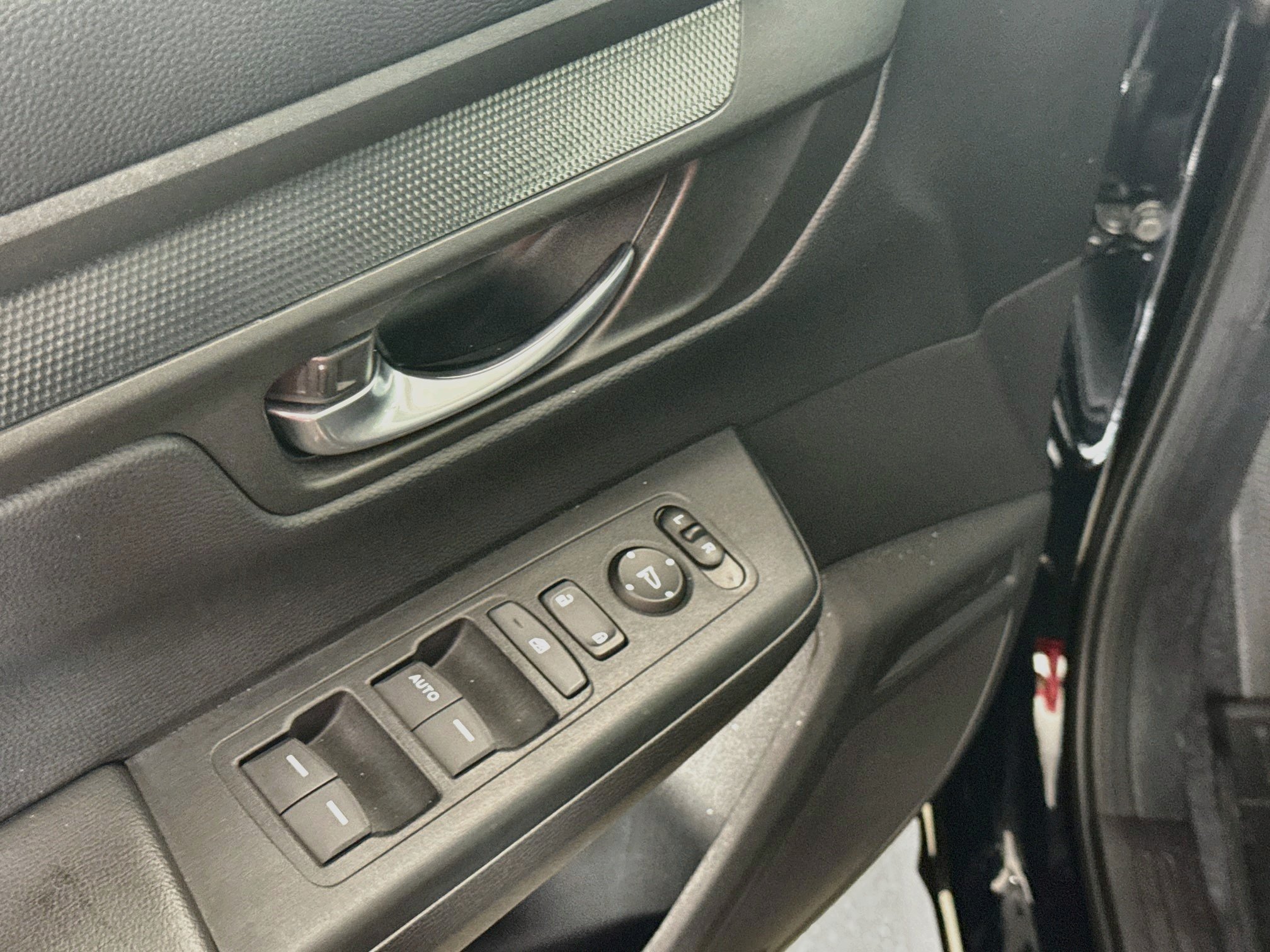 Used 2025 Blk Honda LX image 16
