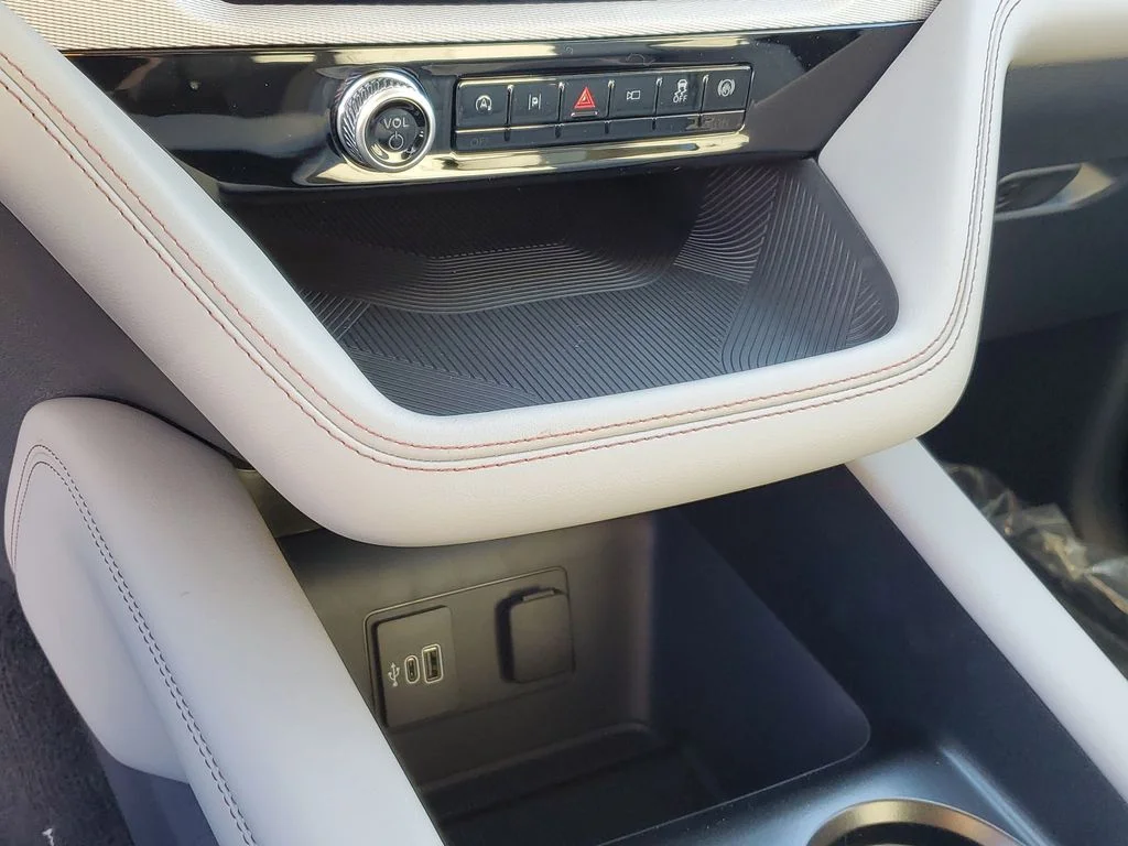 2026 Ford Explorer Active - Photo 16