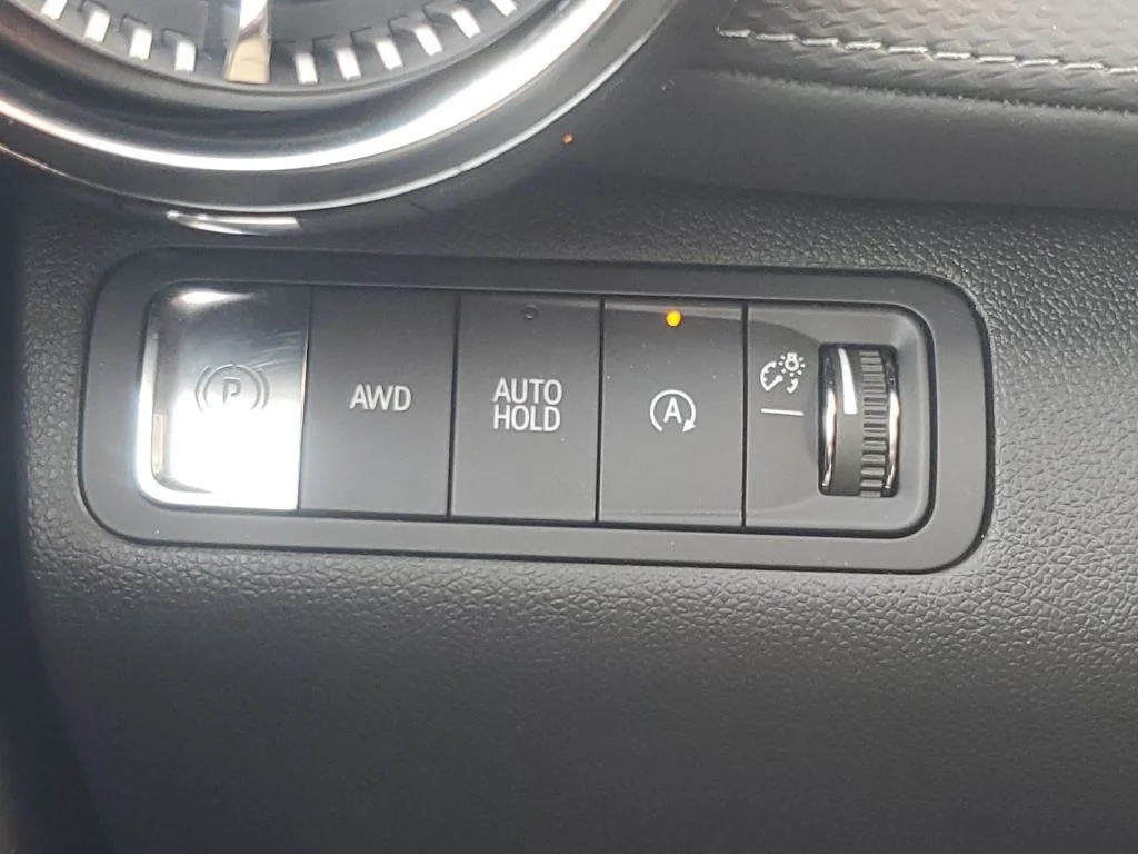 Used 2025 Green Chevrolet LT image 24