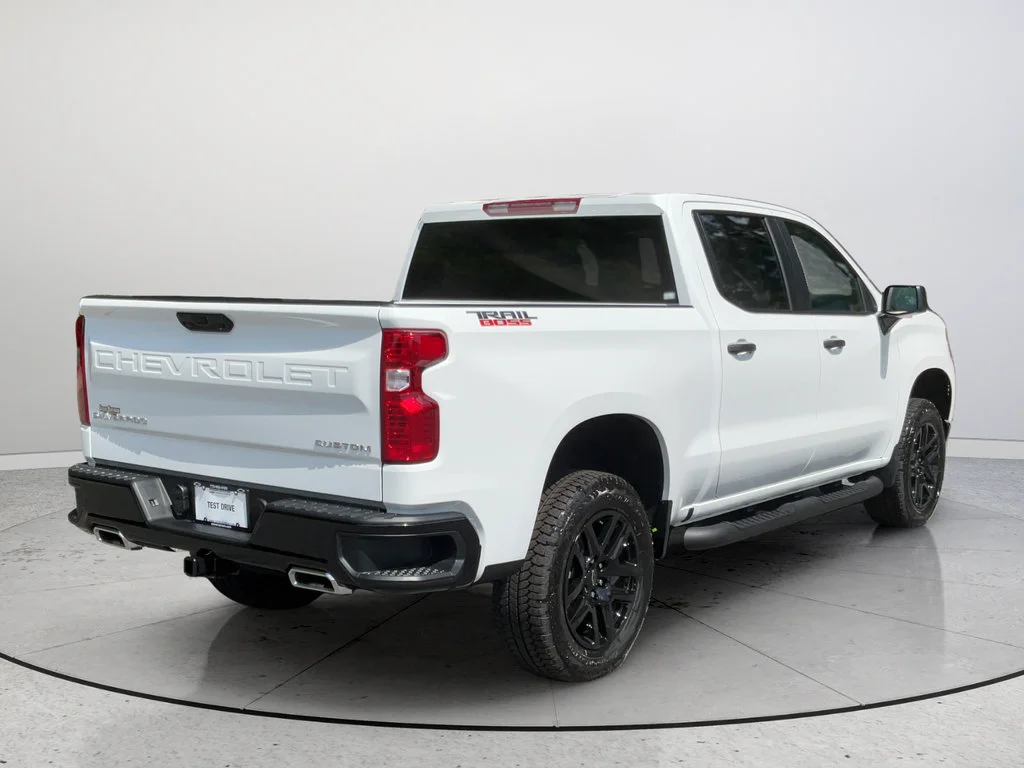 New 2026 Summit White Chevrolet Custom Trail Boss image 5