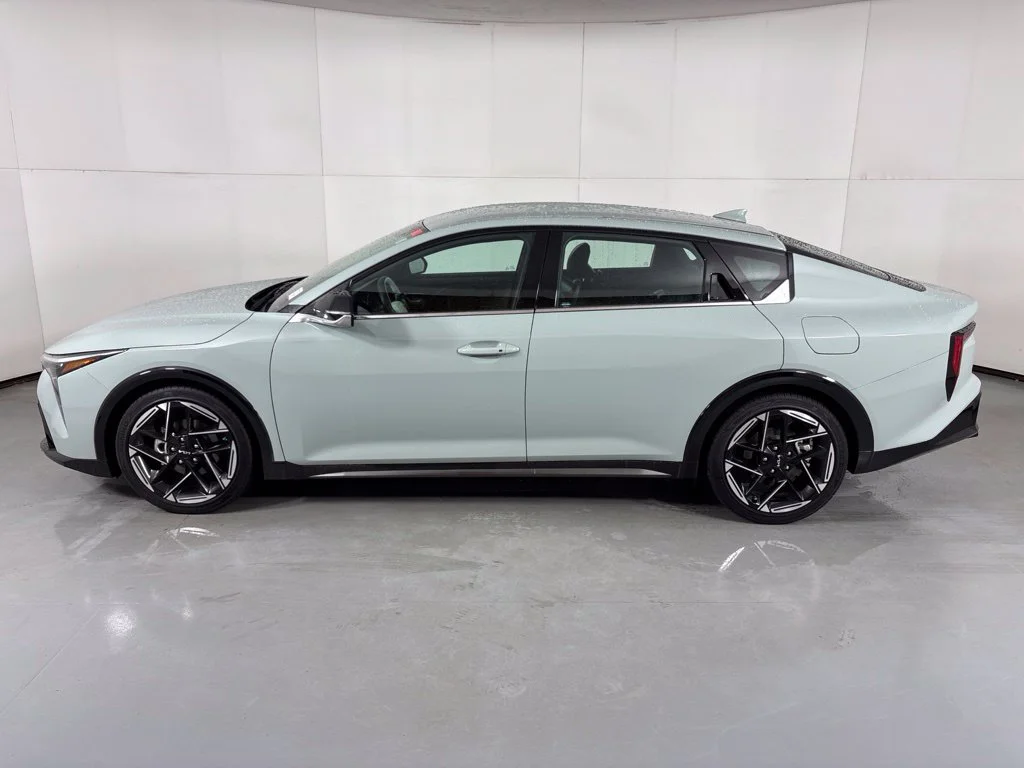 Used 2025 Gray Kia GT-Line image 5