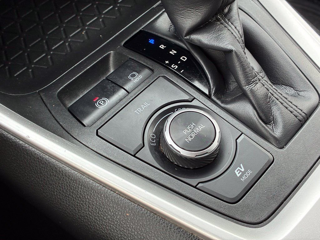 Used 2025 Black Toyota XLE image 25