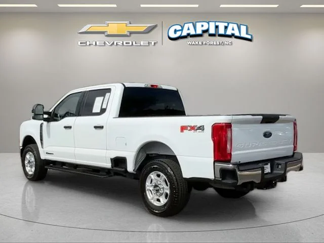 Used 2025 White Ford XLT image 3