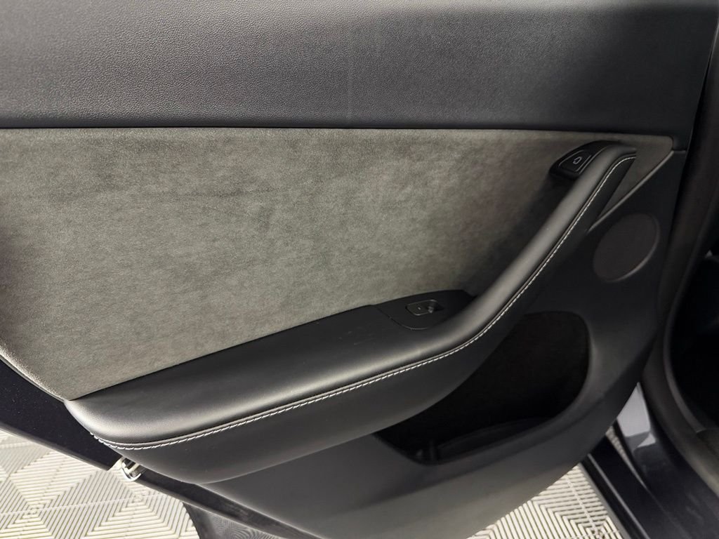 Used 2024 White Tesla Long Range image 26