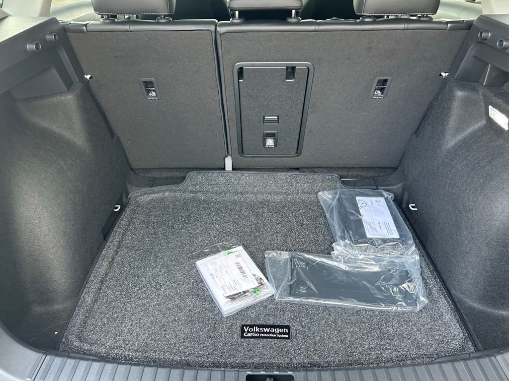 New 2026 Gray Volkswagen 1.5T SE Black image 47
