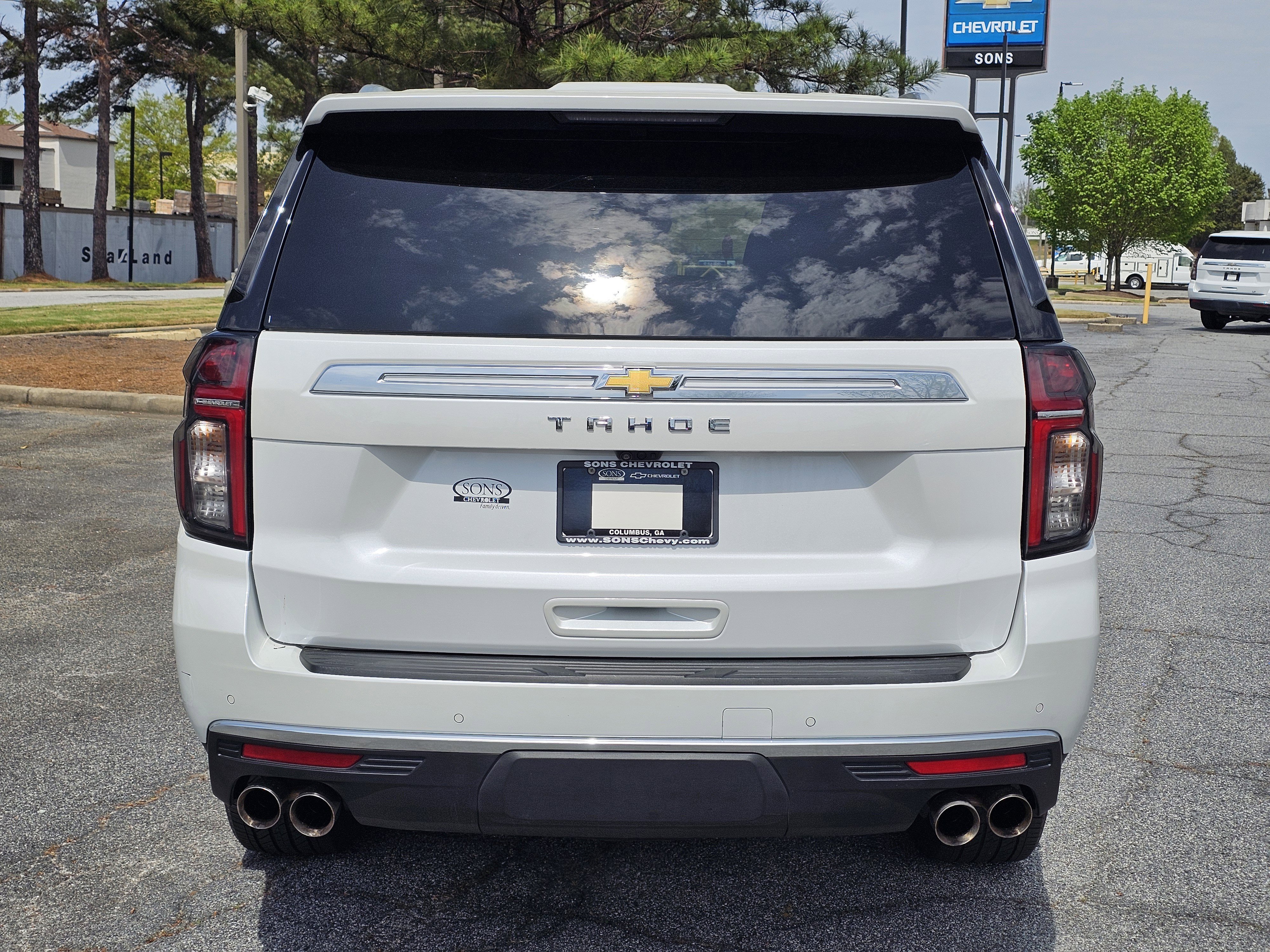 Used 2023 Iridescent Pearl Tricoat Chevrolet High Country image 13
