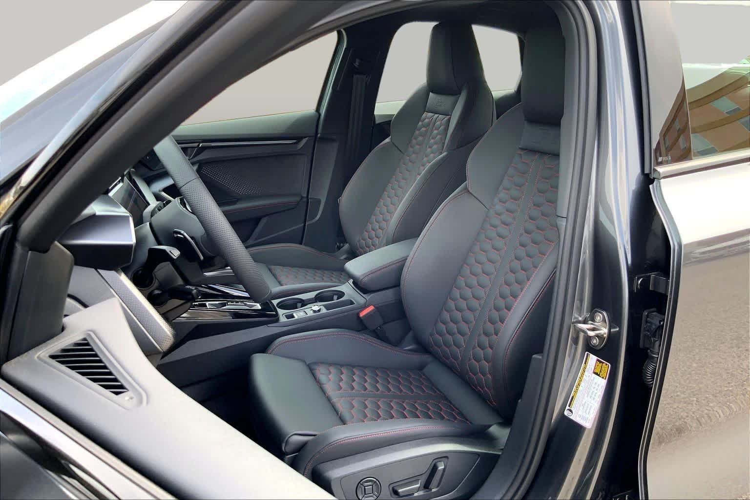 Used 2026 DAYTONA GRAY PEARL EFFECT Audi  image 9