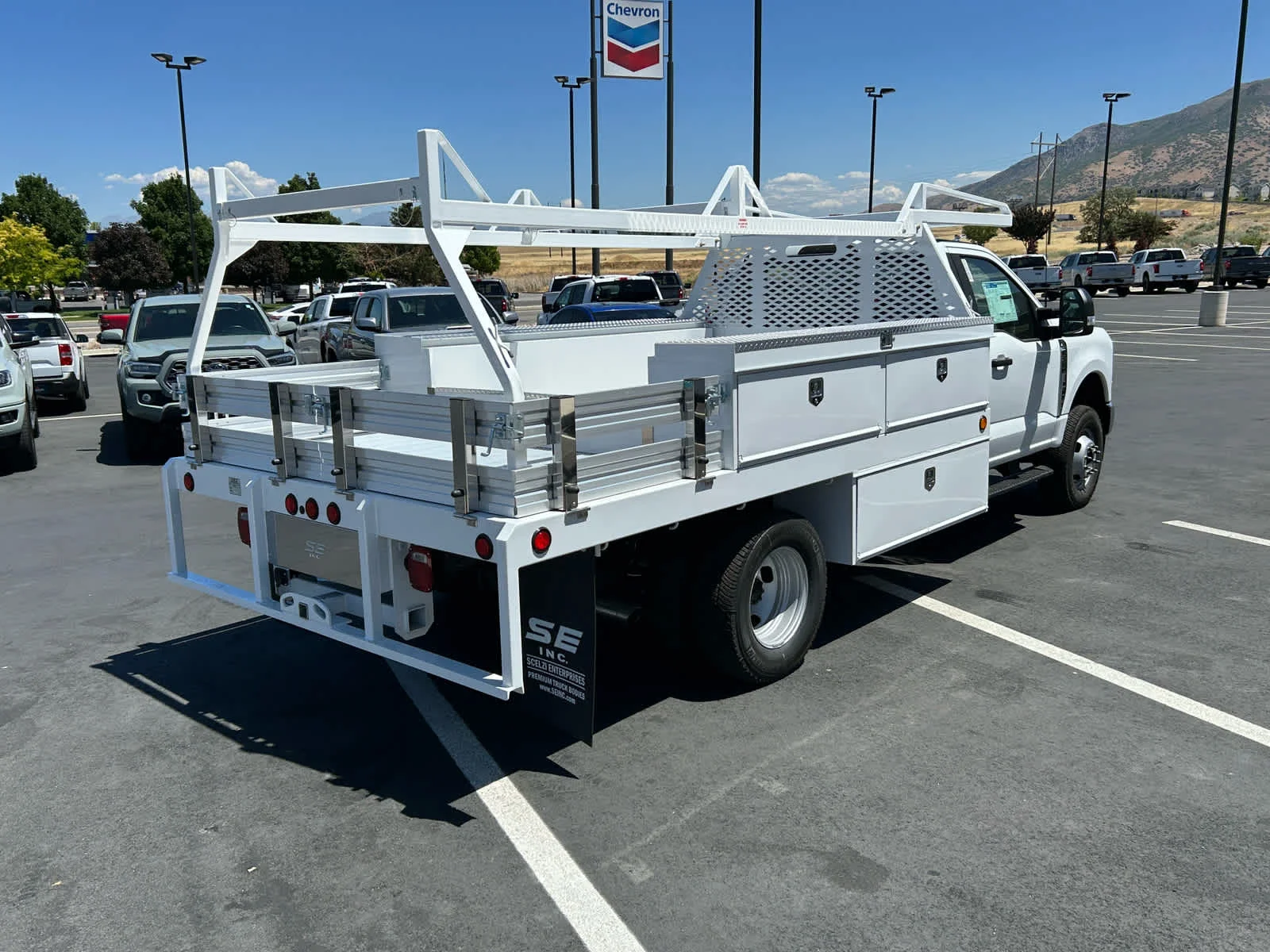 2025 Ford F-350 Super Duty Chassis Cab XL - Photo 7