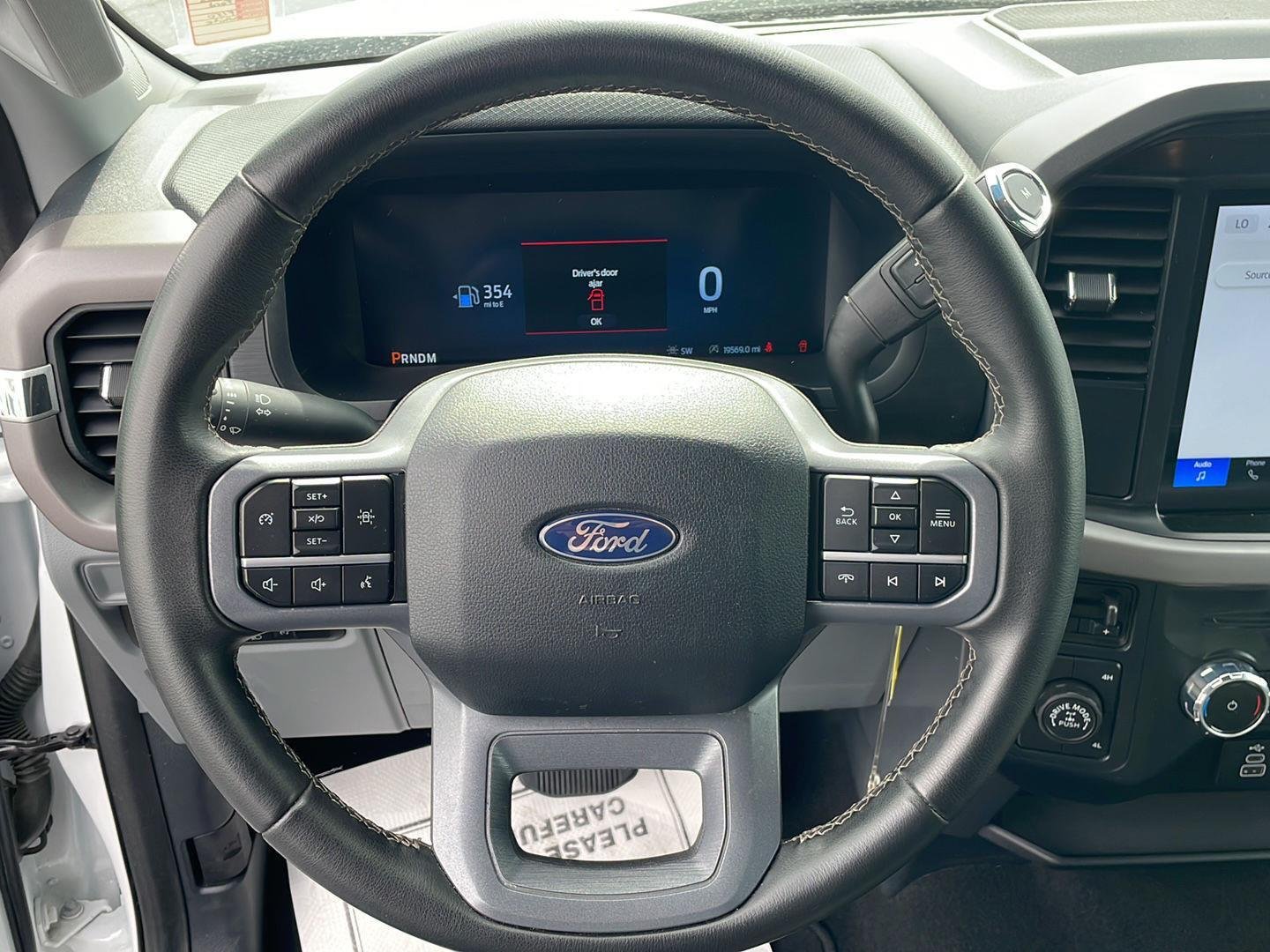 Used 2025 Oxford White Ford XLT image 16