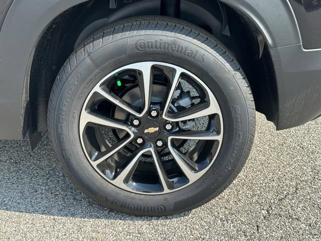 New 2026 Mosaic Black Metallic Chevrolet LT image 4