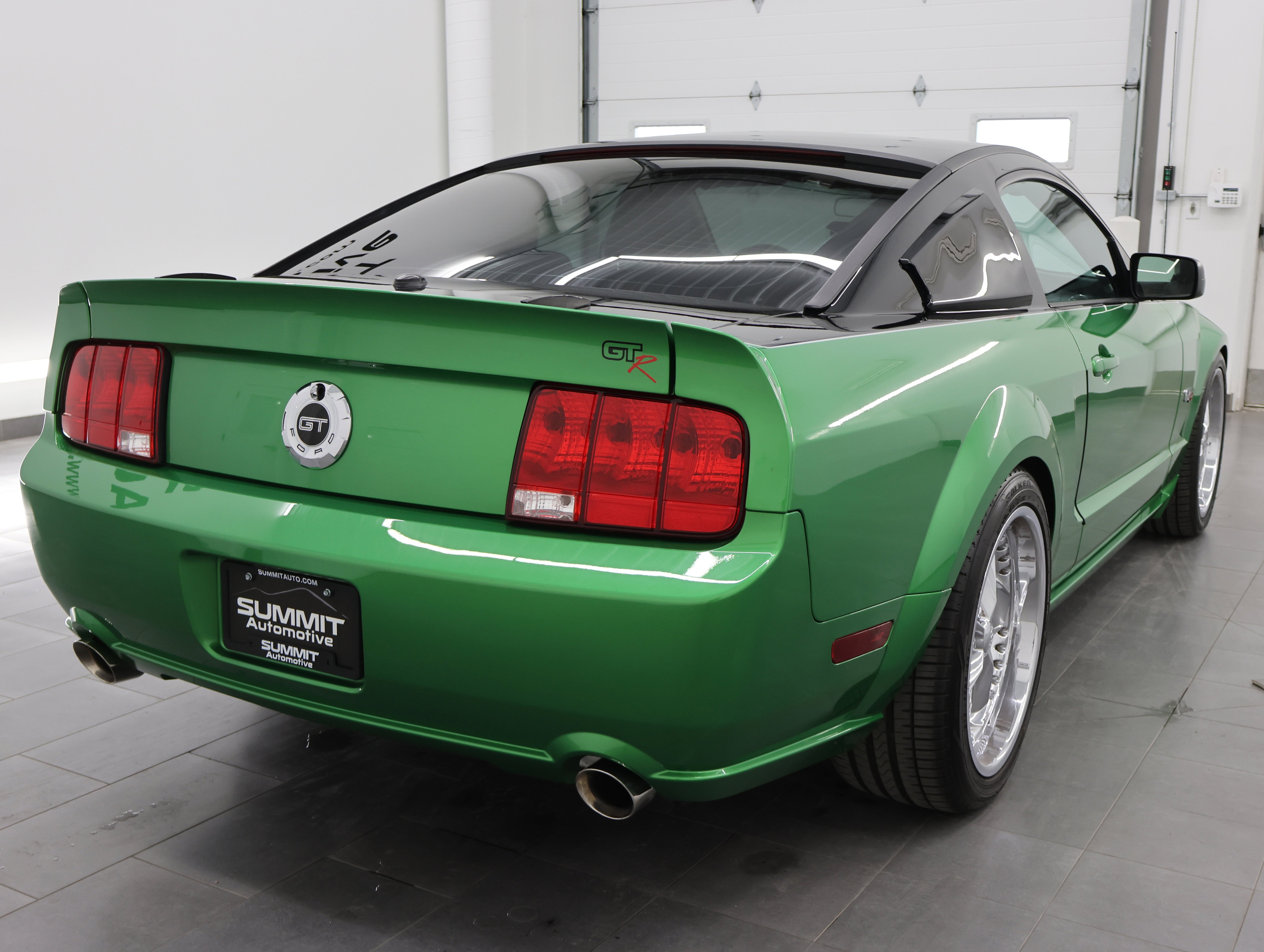 Used 2007 Green Ford GT Premium: GT PREMIUM-REGENCY GT R CONVERSION-GLASS ROOF-5 SPEED-SHAKER HOOD-20 WHEELS-LEATHER image 5
