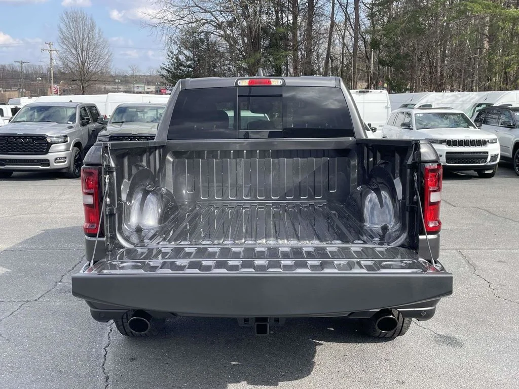 New 2026 Granite Crystal Metallic Clear-Coat Exterior Paint RAM Big Horn/Lone Star image 37
