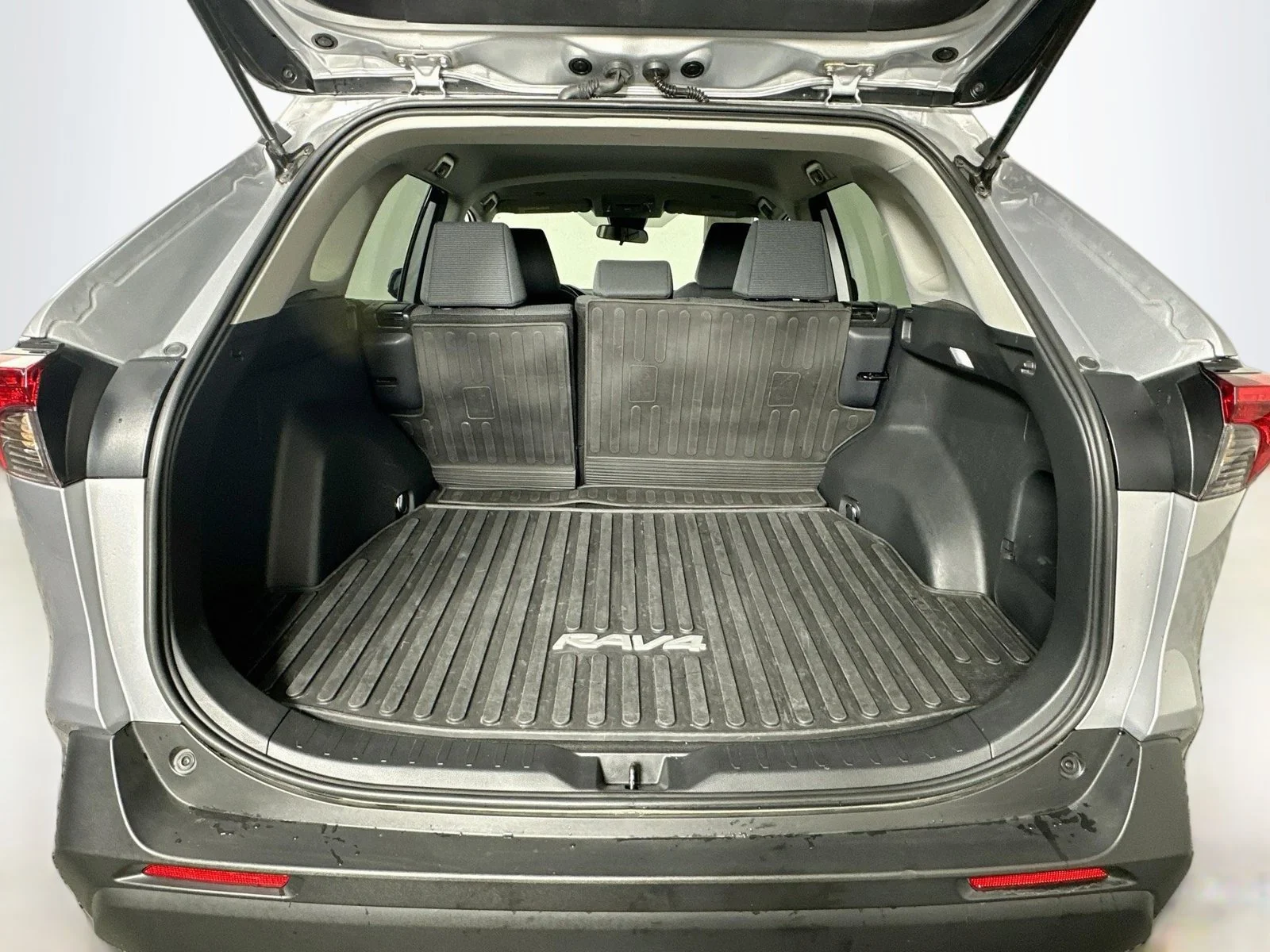 Used 2025 Silver Sky Metallic Toyota LE image 26