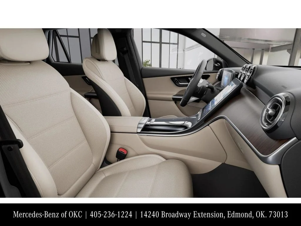 New 2026 Black Mercedes-Benz GLC 300 image 4